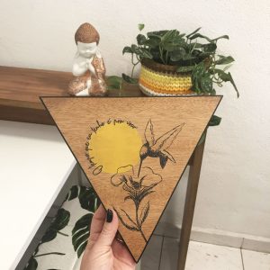 Quadro Handmade – Triangular Beija Flor